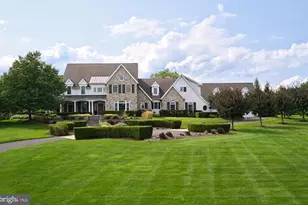 9 Vintage Farm Ln, Newtown, PA 18940 - Photo 3