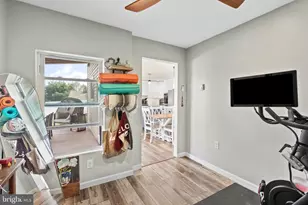 16 Canoebirch Rd, Levittown, PA 19057 - Photo 17
