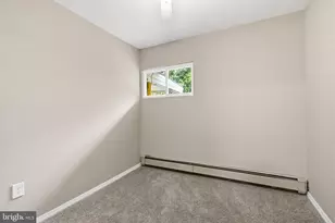 65 Orchard Ln, Levittown, PA 19055 - Photo 25
