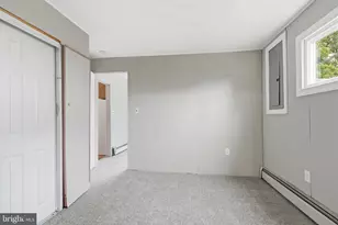 65 Orchard Ln, Levittown, PA 19055 - Photo 17