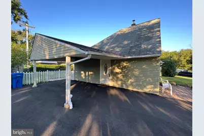 16 Crabtree Drive, Levittown, PA 19055 - Photo 5