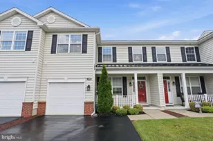 240 E Mission Ln Ln E, Levittown, PA 19054 - Photo 1