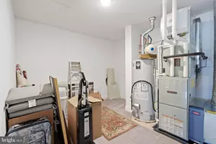 240 E Mission Ln Ln E, Levittown, PA 19054 - Photo 27
