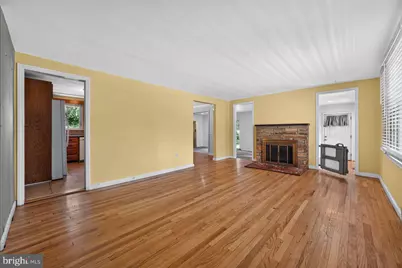 20 Lawndale Drive, Yardley, PA 19067 - Photo 9