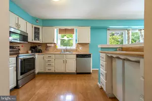 227 Grove Cir, Sellersville, PA 18960 - Photo 3