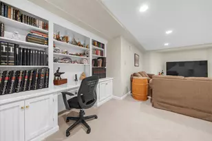 2028 Farmview Dr, Newtown, PA 18940 - Photo 41