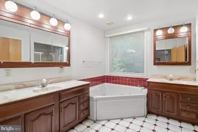 1373 Oxford Valley Road, Yardley, PA 19067 - Photo 33