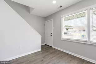47 Mintleaf Rd, Levittown, PA 19056 - Photo 5