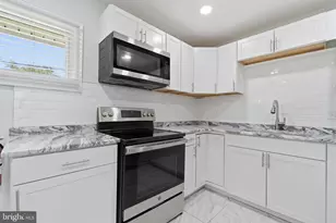 47 Mintleaf Rd, Levittown, PA 19056 - Photo 9
