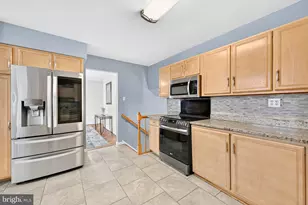 335 Fox Hollow Dr, Feasterville-Trevose, PA 19053 - Photo 9