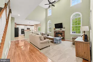 203 Crittenden Dr, Newtown, PA 18940 - Photo 17