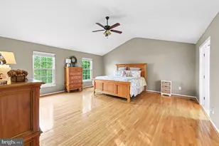 203 Crittenden Dr, Newtown, PA 18940 - Photo 23