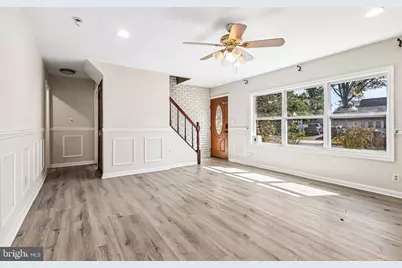 70 Village Lane, Levittown, PA 19054 - Photo 5