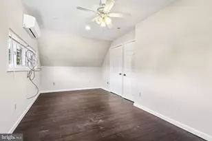 70 Village Ln, Levittown, PA 19054 - Photo 31