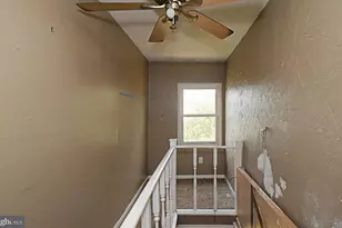 38 Candle Rd, Levittown, PA 19057 - Photo 29