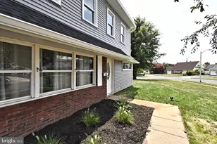 38 Candle Rd, Levittown, PA 19057 - Photo 5