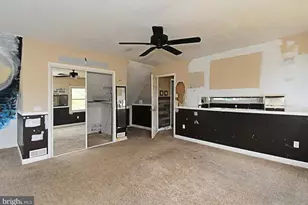 38 Candle Rd, Levittown, PA 19057 - Photo 31
