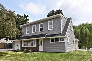 38 Candle Rd, Levittown, PA 19057 - Photo 3