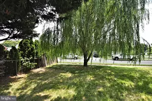 38 Candle Rd, Levittown, PA 19057 - Photo 39