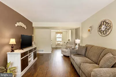5759 Cavalier Ct # E, Bensalem, PA 19020 - Photo 3