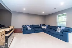 327 Pin Oak La, Perkasie, PA 18944 - Photo 7