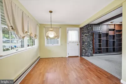 139 Northpark Drive, Levittown, PA 19054 - Photo 3