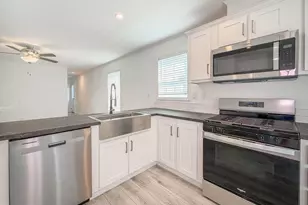 4128 Davis Dr, Morrisville, PA 19067 - Photo 11