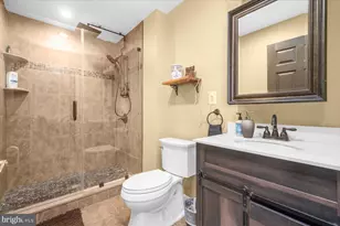 220 Willow Dr, Levittown, PA 19054 - Photo 29