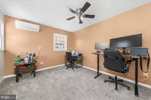 220 Willow Dr, Levittown, PA 19054 - Photo 9