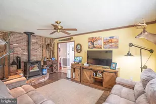 151 Willow Dr, Levittown, PA 19054 - Photo 15