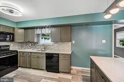 2909 Bunker Hill Court, Bensalem, PA 19020 - Photo 13