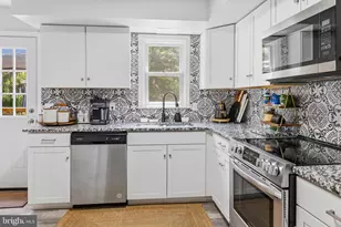 911 Liberty Ln, Warrington, PA 18976 - Photo 11