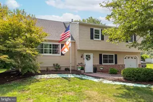 911 Liberty Ln, Warrington, PA 18976 - Photo 1