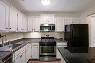 907 Diamond Dr, Newtown, PA 18940 - Photo 9