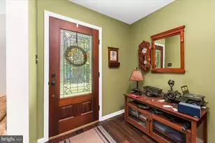 2531 Tulip Ln, Feasterville-Trevose, PA 19053 - Photo 5