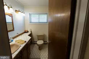 6 Canna Rd, Levittown, PA 19057 - Photo 25