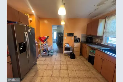 27 N Lafayette Avenue, Morrisville, PA 19067 - Photo 11