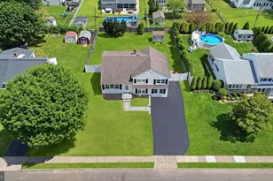 993 Riviera Rd, Warminster, PA 18974 - Photo 1