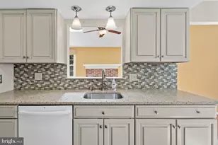 14 Greenway Cir, Fairless Hills, PA 19030 - Photo 21