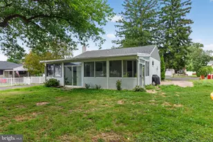 336 Beech St, Warminster, PA 18974 - Photo 11