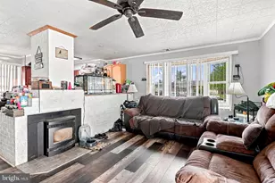 6 Idlewild Rd, Levittown, PA 19057 - Photo 15
