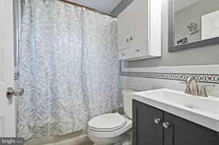 23 Boston Ivy Rd, Levittown, PA 19057 - Photo 17