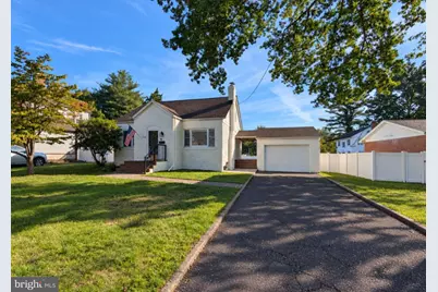 710 N Lafayette Avenue, Yardley, PA 19067 - Photo 1