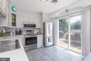248 N 3rd St, Perkasie, PA 18944 - Photo 9