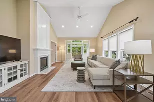 10 Bartons Mill Dr, Washington Crossing, PA 18977 - Photo 3