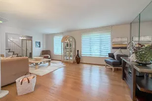 245 Toll Dr, Southampton, PA 18966 - Photo 3