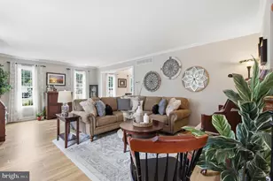 113 Hayhurst Ct, Holland, PA 18966 - Photo 9