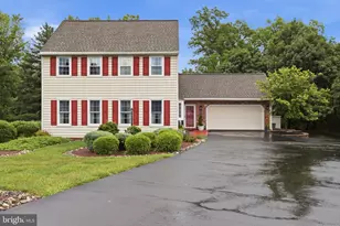 113 Hayhurst Ct, Holland, PA 18966 - Photo 3
