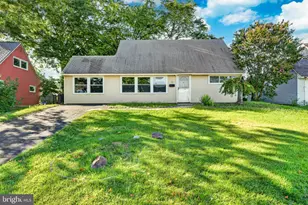 19 Vicar Ln, Levittown, PA 19054 - Photo 3