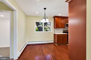 19 Vicar Ln, Levittown, PA 19054 - Photo 9